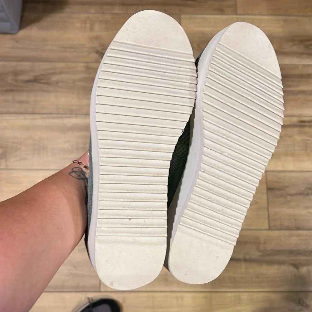 Toms stylish comfortable